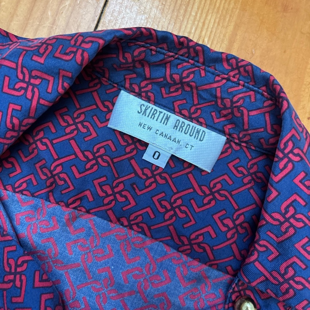 Skirtin Around 100% silk blouse